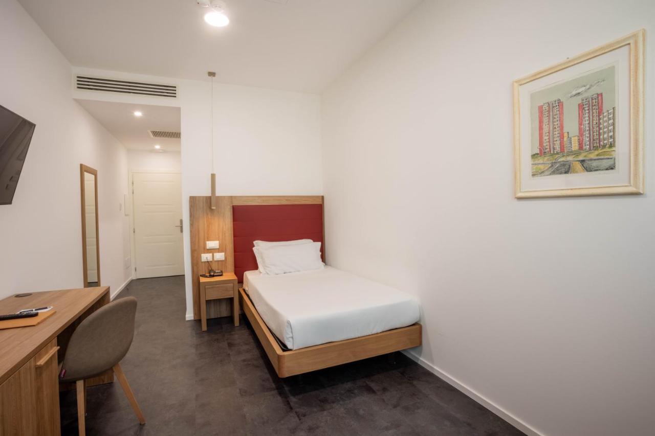 V Hotel Анкона Экстерьер фото