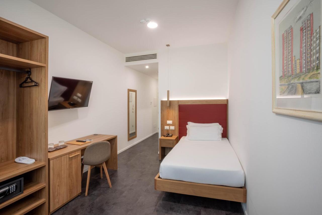 V Hotel Анкона Экстерьер фото