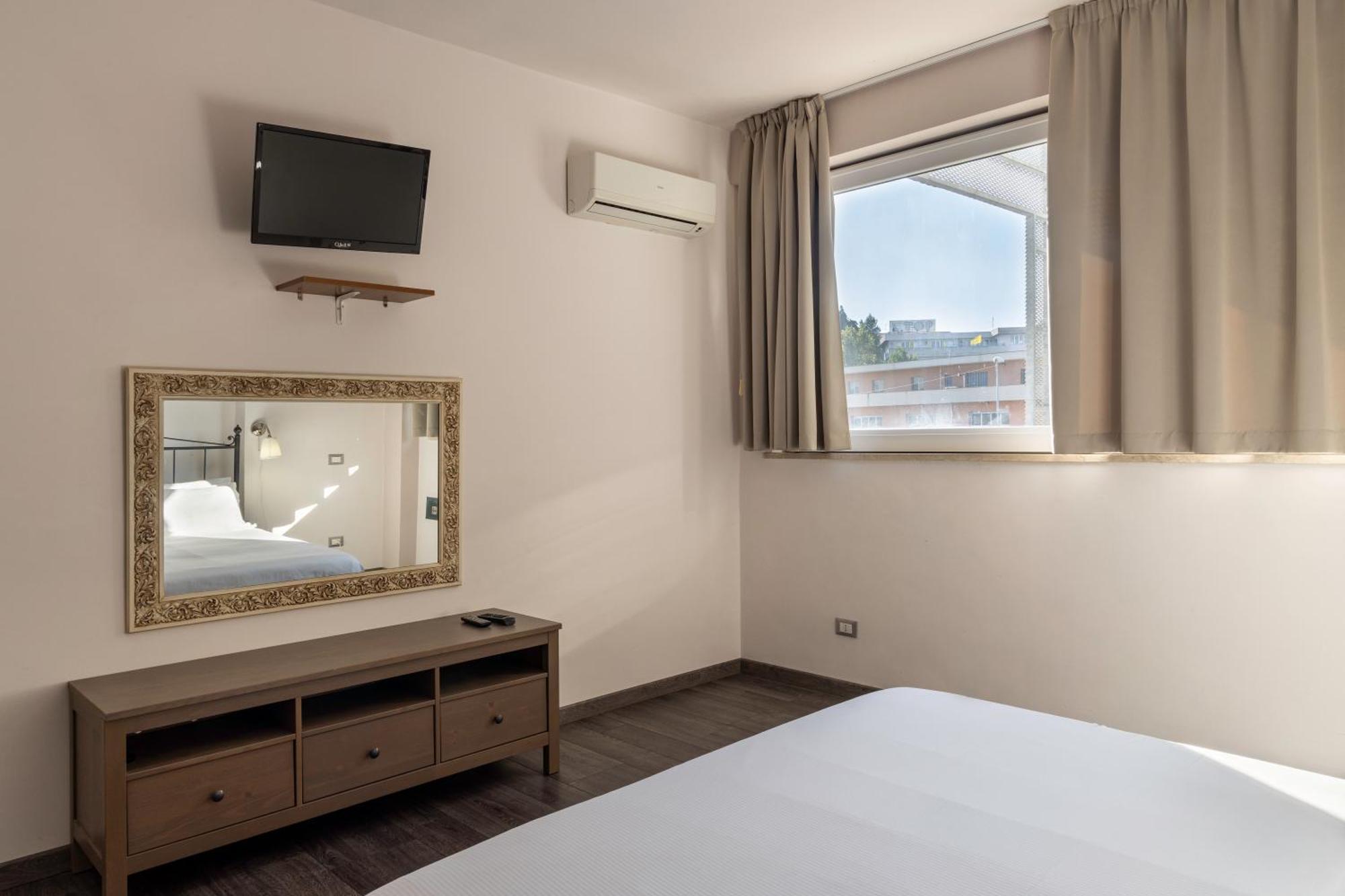 V Hotel Анкона Экстерьер фото